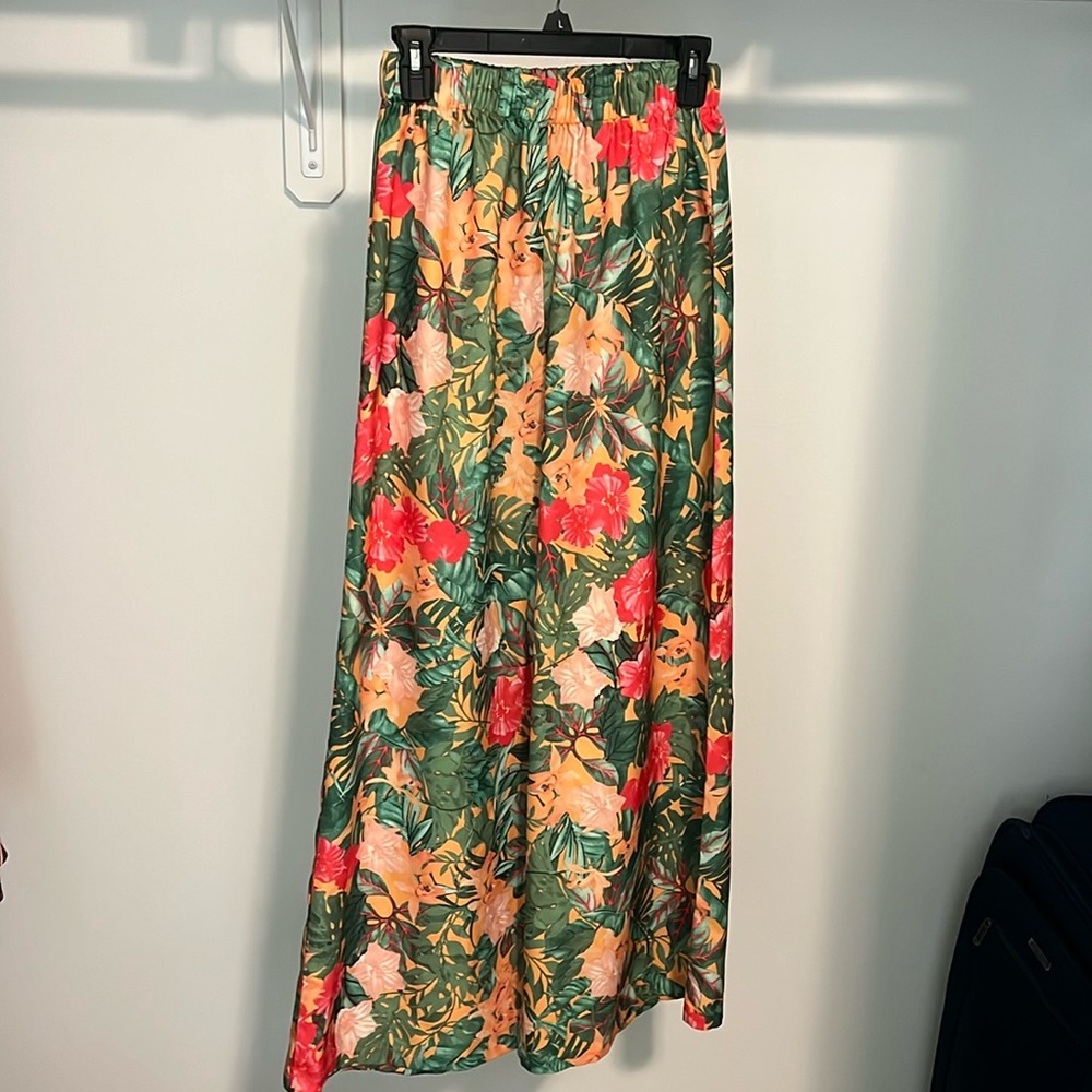 ‼️2 for $12‼️ Tropical Print 2 Piece Set